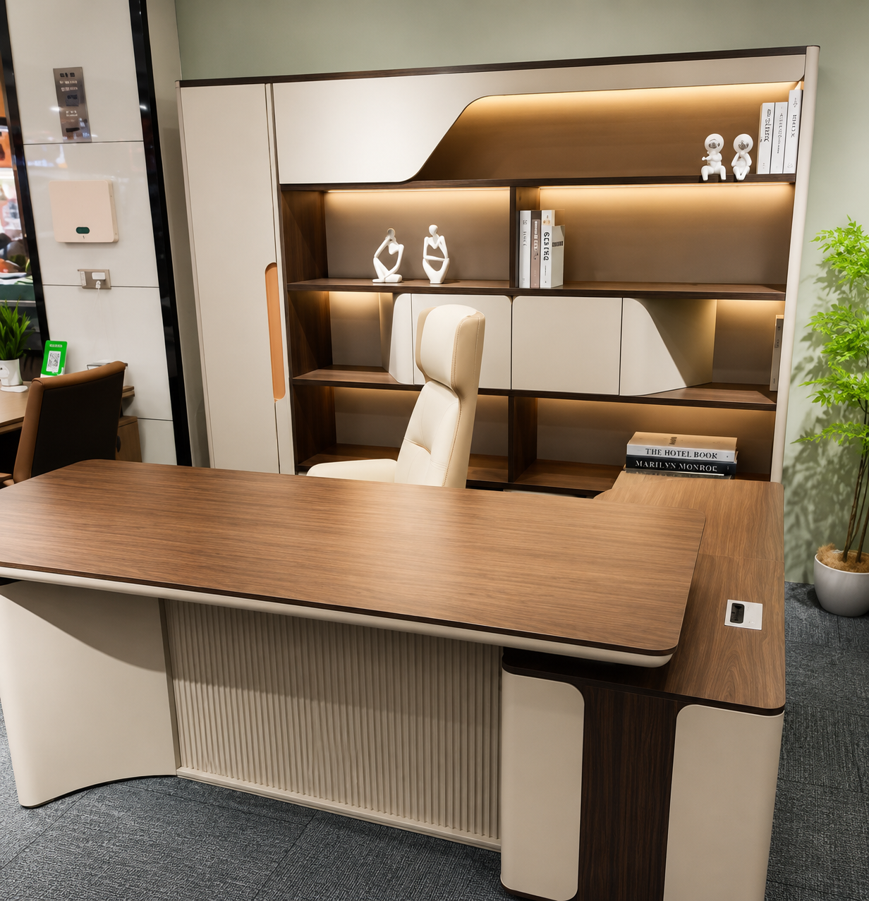 The Alpha Executive Luxury Desk Set